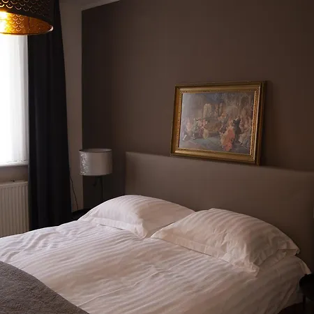 Bijhillen In Bed Πανδοχείο 2*