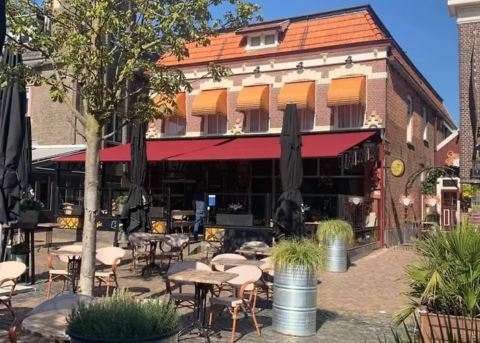 Bijhillen In Bed Inn 2*