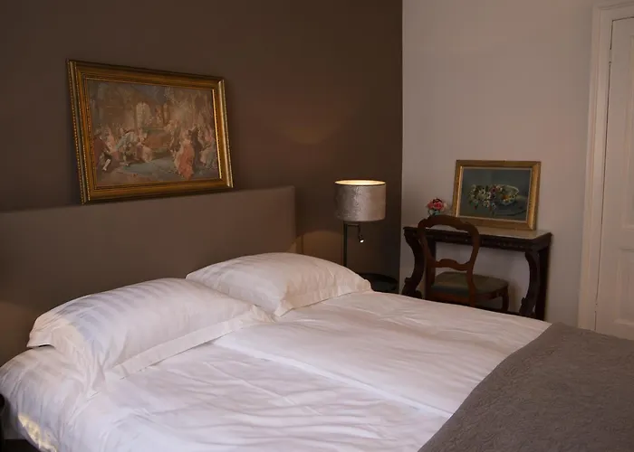 Inn Bijhillen In Bed 2*